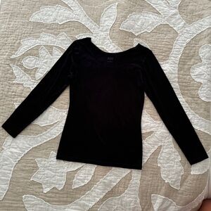 HEATTECH Women's T-Shirt Long Sleeve (EUC)